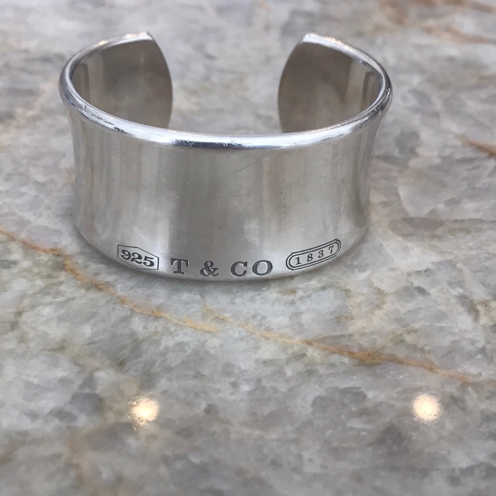 Tiffany & Co. 1837 cuff